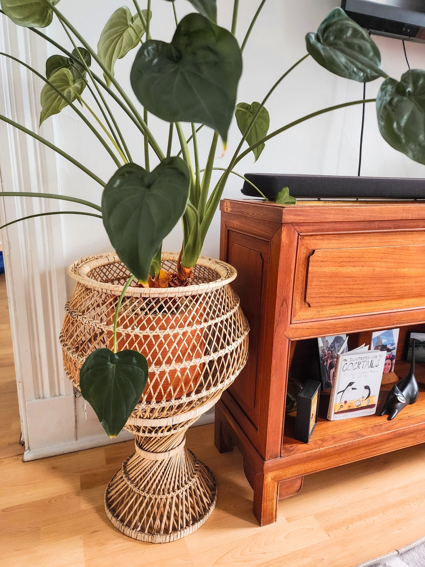 1970s Vintage Rattan Peacock-style Plant stand