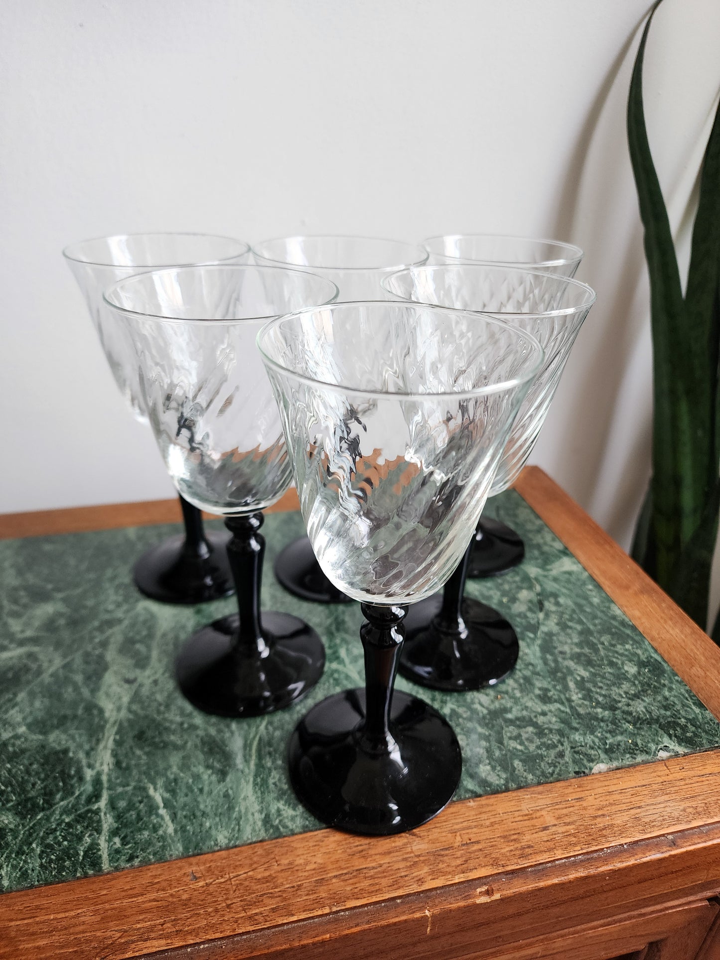 Vintage 1980s Onyx Stemmed Swirl Wine Glasses