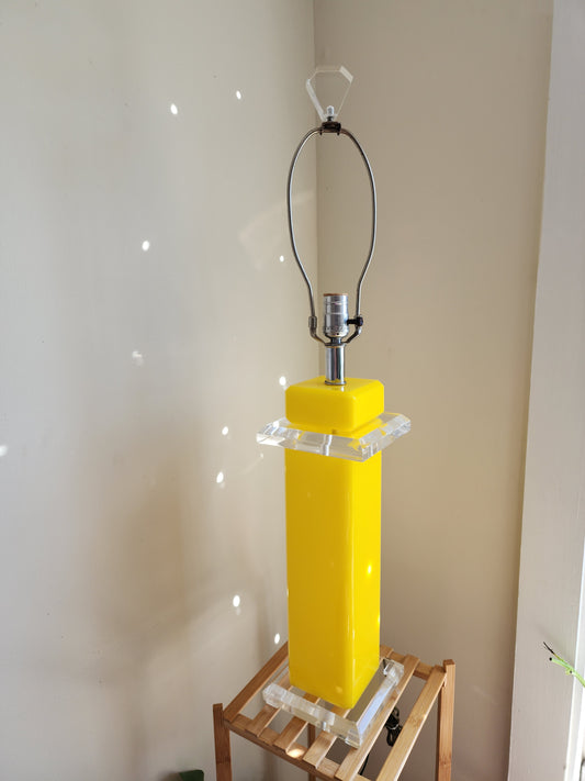 1970s Yellow Lucite and Acetate Custom Lamp from with diamond shaped fennial