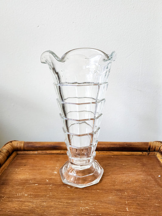 1920s Indiana Tea Room Ruffled Vase